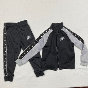 Nike Logo Taping full-zip jacket & jogger pants set, 3T, Balck/Gray, Logo-taping